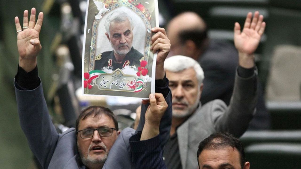 Irán declara “terroristas” a las fuerzas armadas de EU por muerte de Soleimani