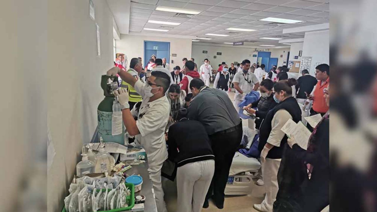 Heridos de accidente en Vícam arriban al Hospital General; hay 30 lesionados