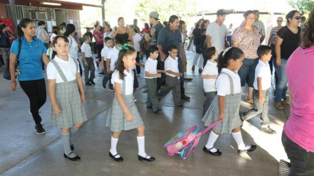 En el sur de Sonora regresan a clases 64 mil alumnos de educación básica