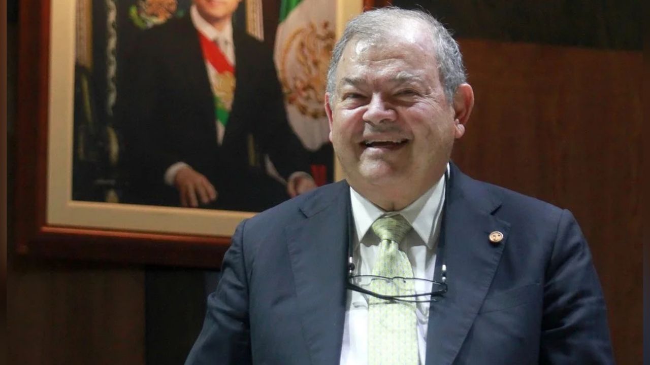 SHCP emite denuncia en contra de Edgar Elías Azar por lavado de dinero