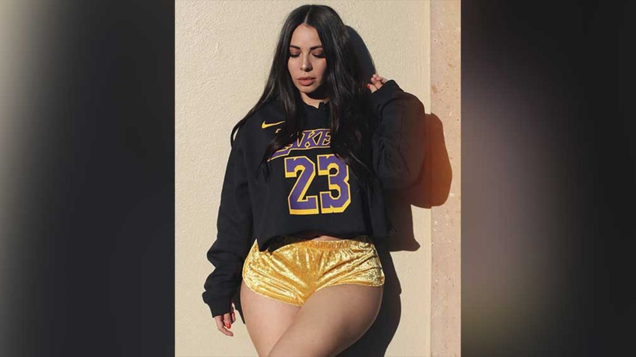Jimena Sánchez enseña su espectacular cuerpo mientras recibe masaje