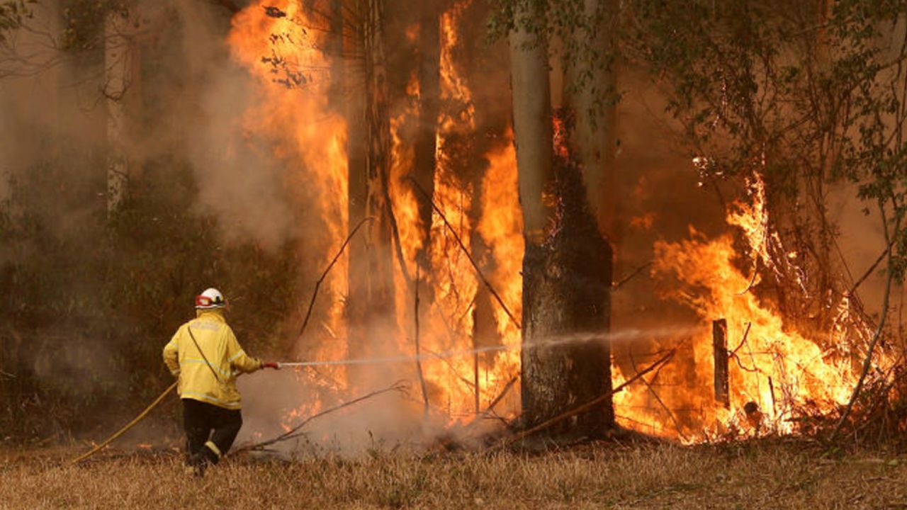 Diferentes países se unen para ayudar a combatir los incendios en Australia