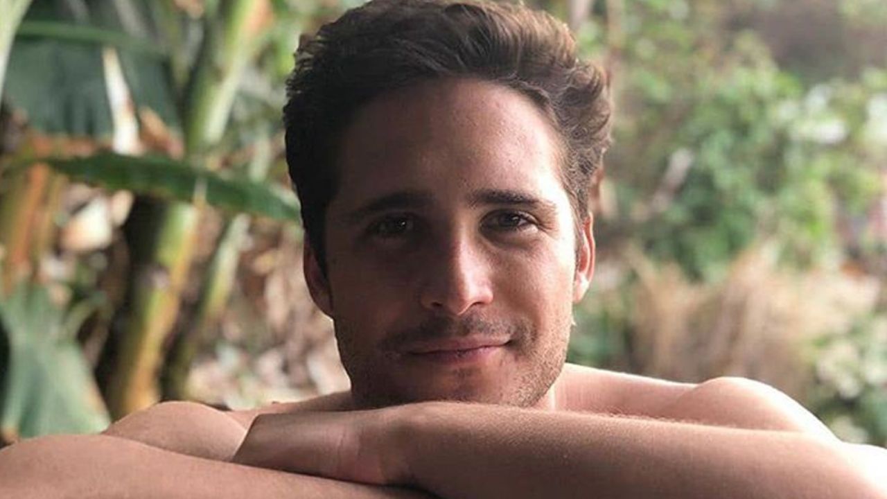 FOTO: Desde la playa, Diego Boneta disfruta del éxito de ‘Luis Miguel, la serie 2’