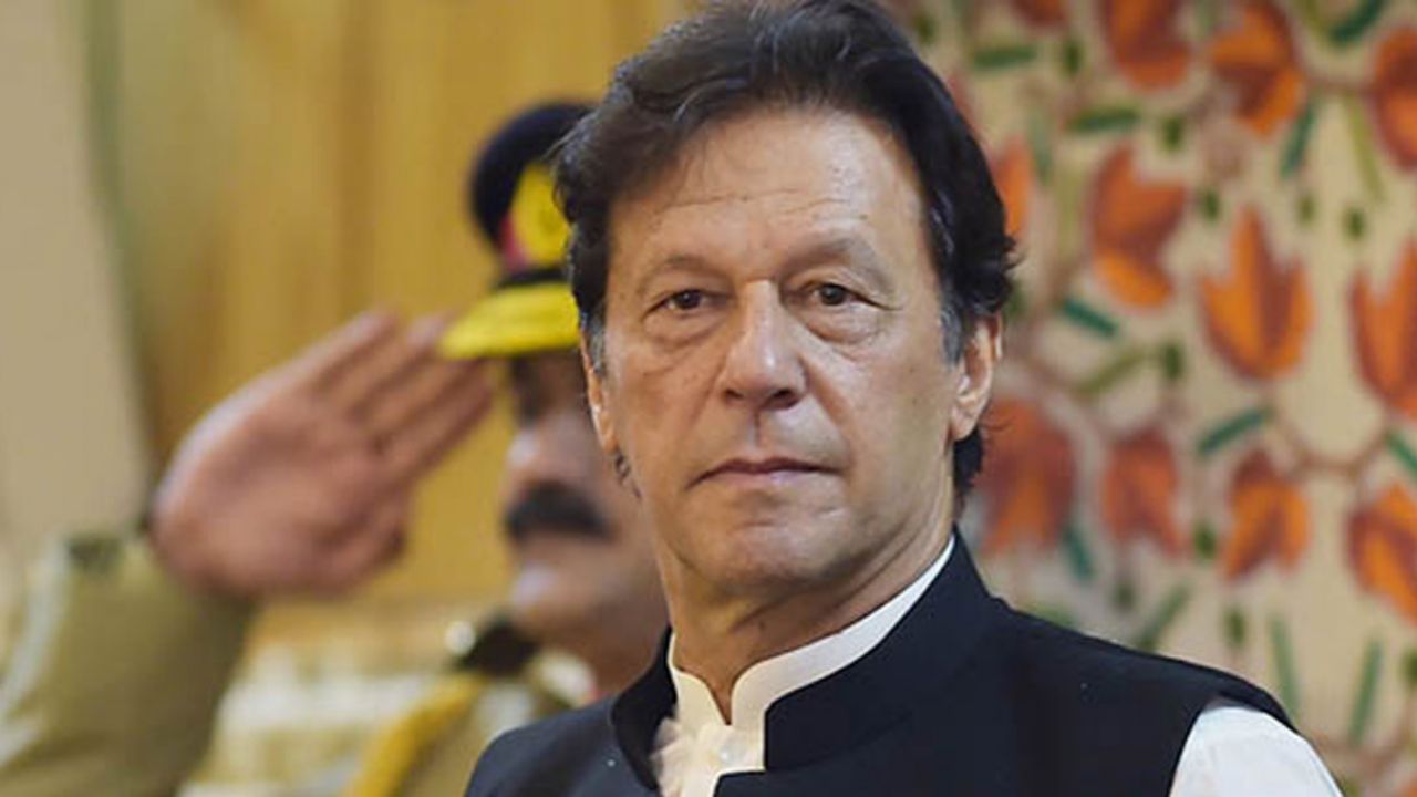 Pakistán ‘alza la mano’ para mediar crisis entre Irán y Estados Unidos