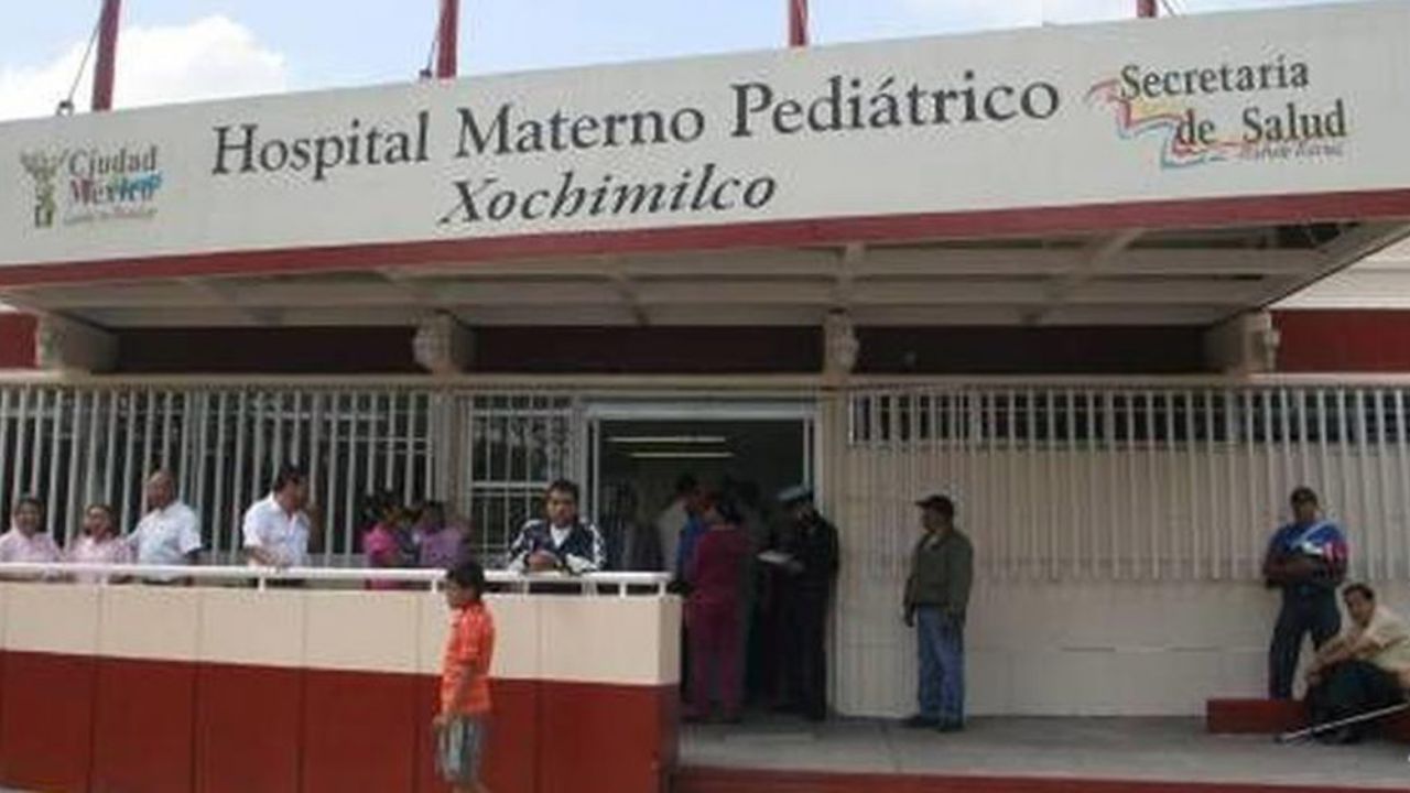 “Vaya a un particular”: Muere recién nacida mientras médicos comen rosca