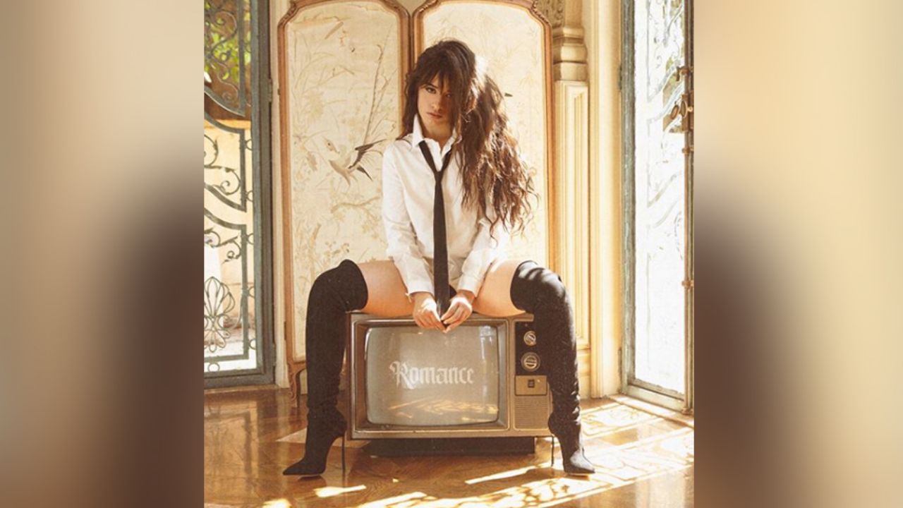 ¡Qué coqueta! Camila Cabello seduce a seguidores al lanzarles dulces besos