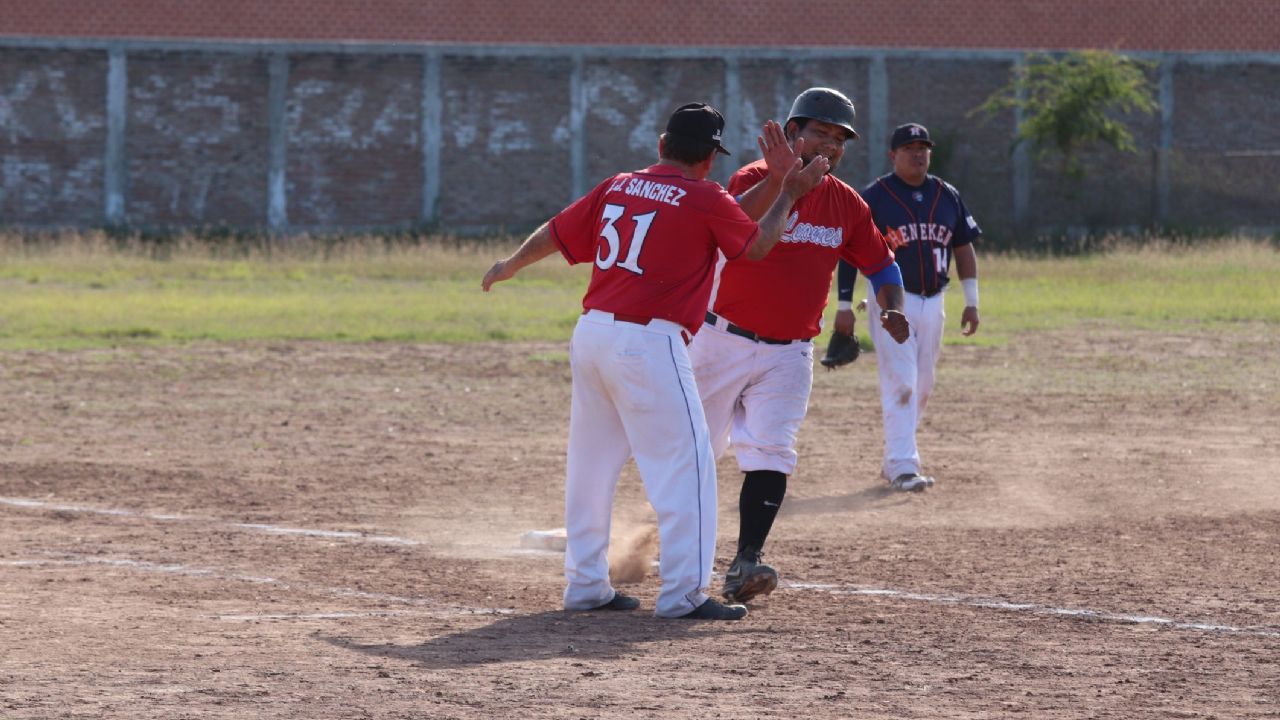 Los Amigos y ‘Anabel Acosta’ dividen al ponerse en marcha la final de la Obrera
