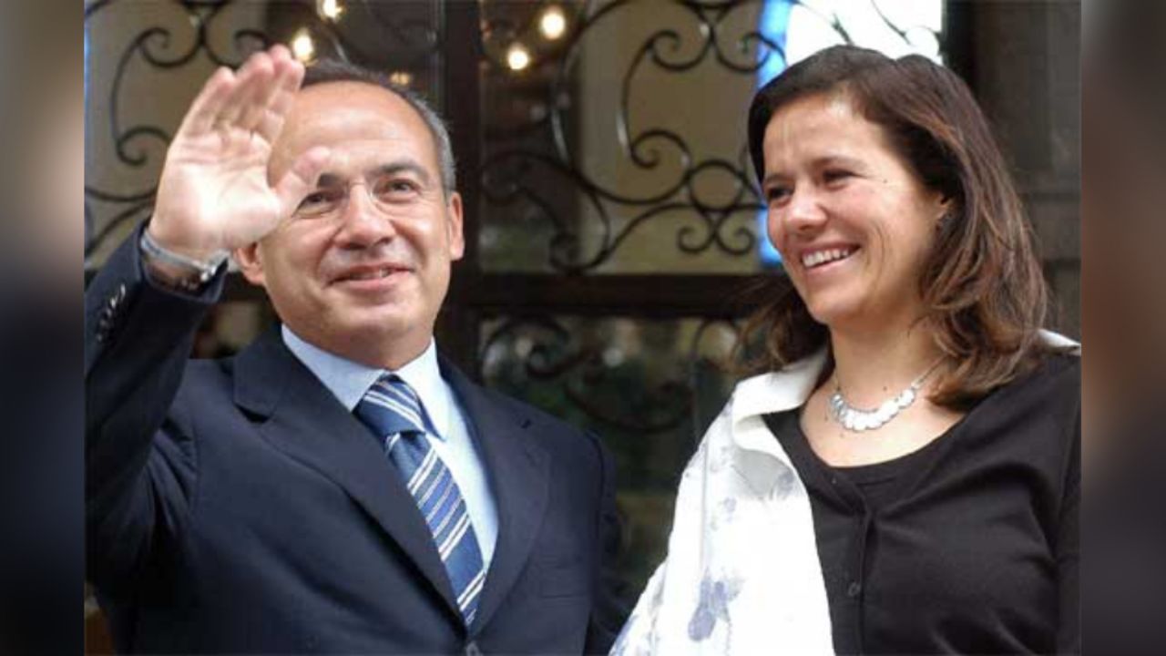 Felipe Calderón y su esposa se ponen cariñosos en Twitter por 27 años juntos