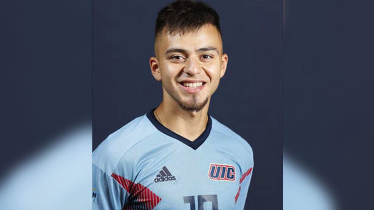 Futbolista mexicano usa Tinder para revelar su contrato con un club irlandés