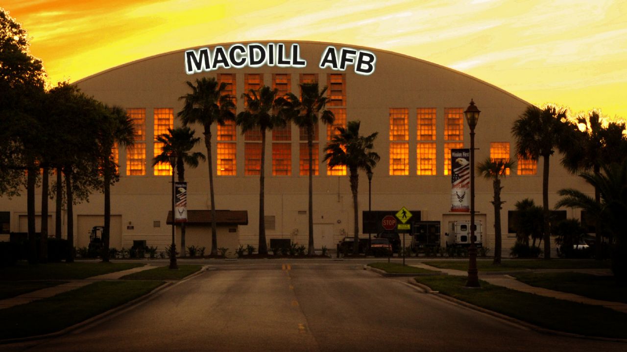 Alerta por un nuevo tiroteo en EU; reportan movimiento en base aérea