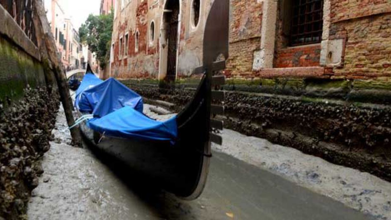 Venecia pasa de las históricas mareas altas a una increíble sequía de agua