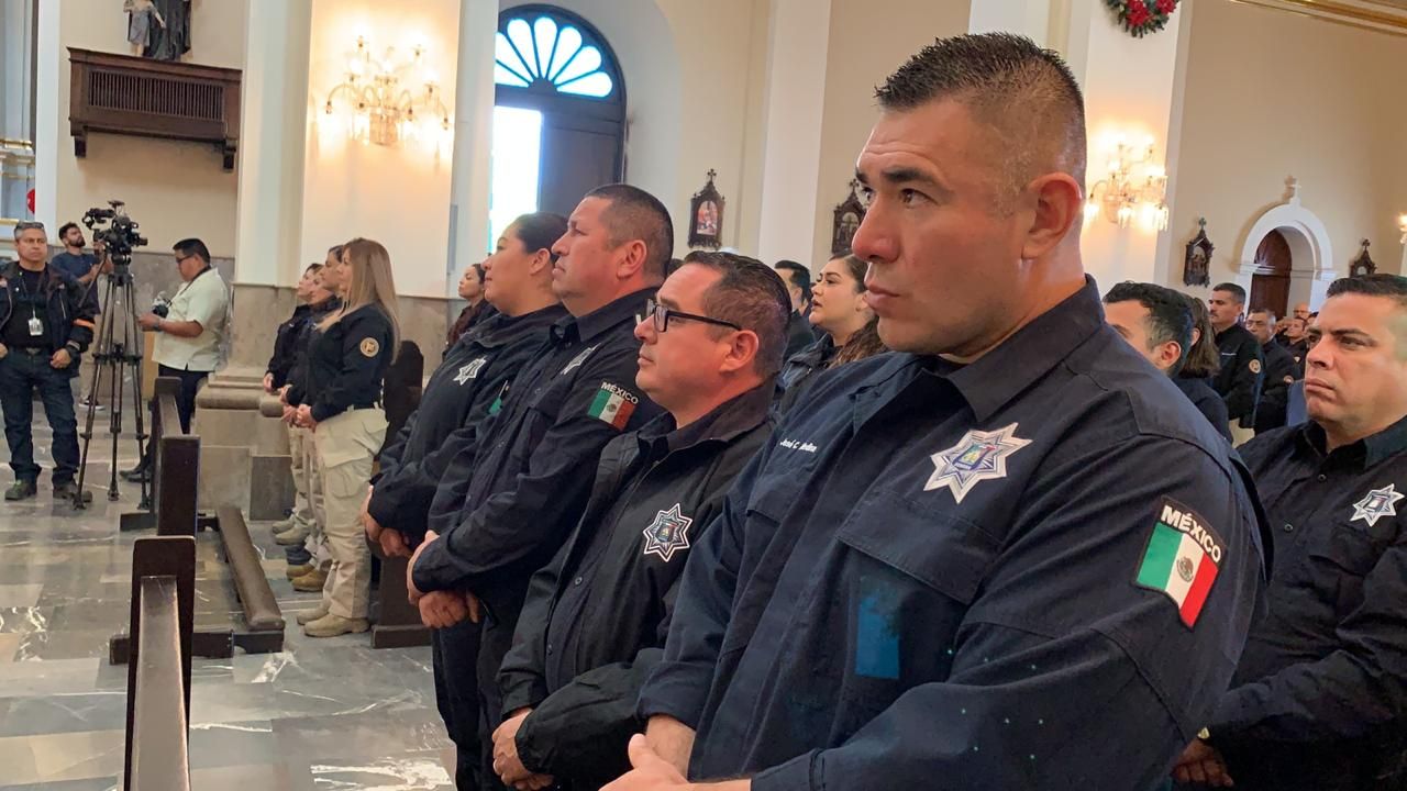 Son reconocidos agentes de la Estatal por Día del Policía