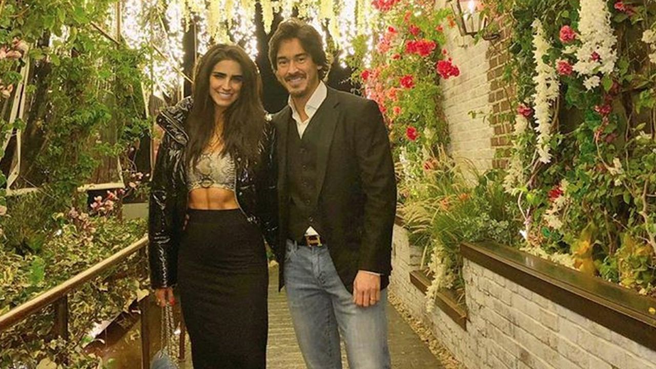 Bárbara de Regil le pide matrimonio a su esposo ante cientos de personas