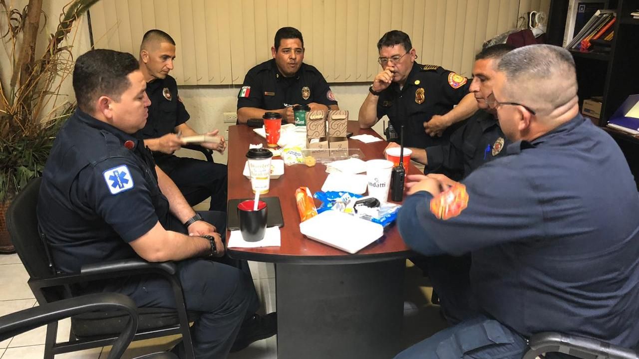 Bomberos del sur de Sonora sostienen reunión para coordinarse