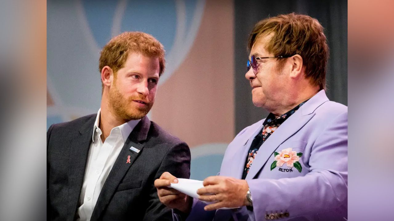 Antes que la Reina Isabel II, Elton John se enteró del #Megxit por los Sussex