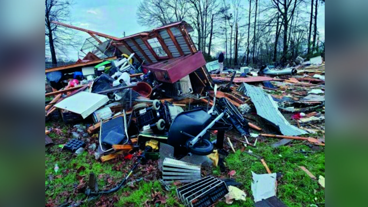 Suman 11 víctimas mortales tras intensas tormentas en el sureste de EU