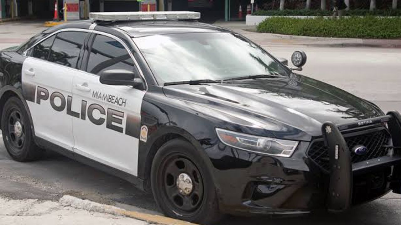 Policías de Miami Beach abaten a un hombre luego de apuñalar a un agente
