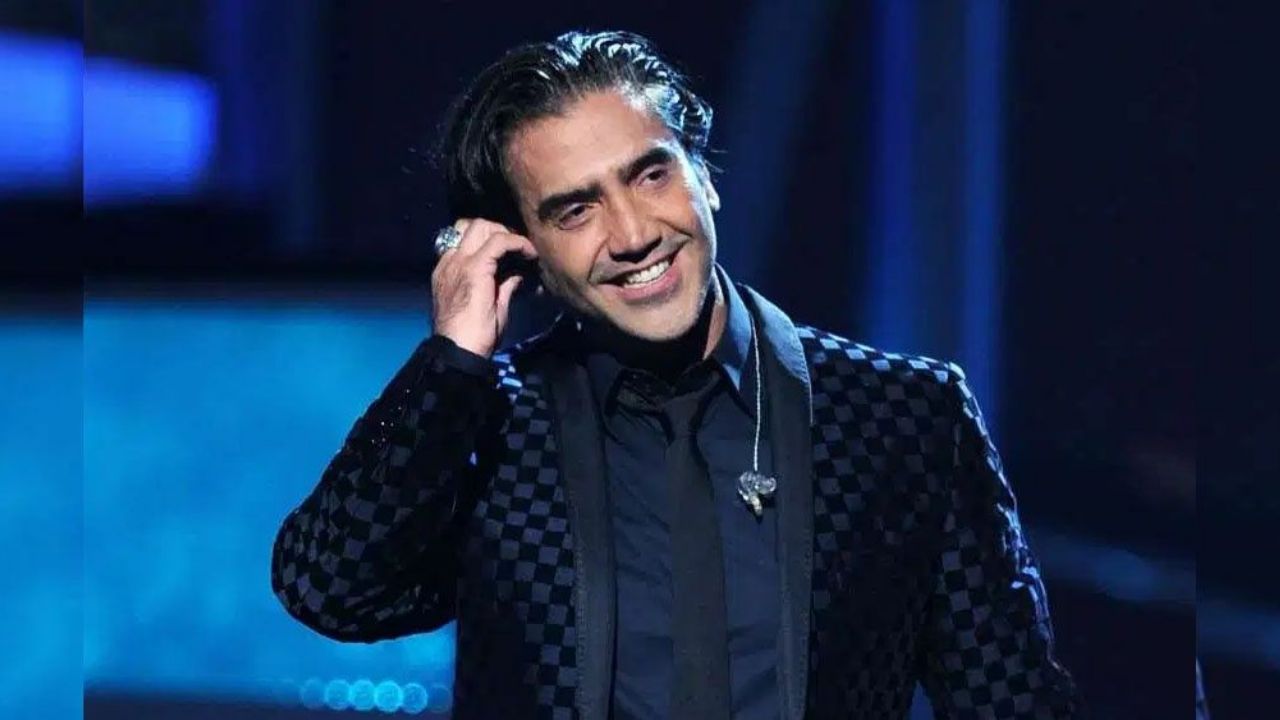 ¡Como los vinos! Alejandro Fernández cambia de ‘look’ y sus fans caen rendidas