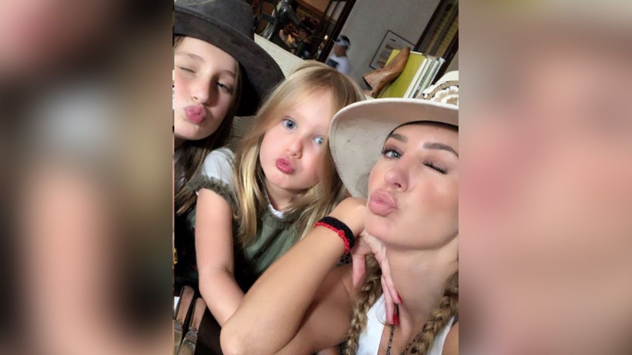 “Siempre me acompañan”: Geraldine Bazán enternece al posar con sus hijas