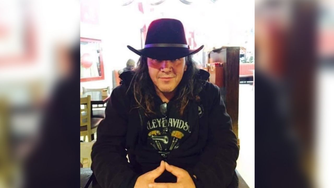 Tras fallecimiento de La Parka, revelan rostro del hombre detrás de la máscara