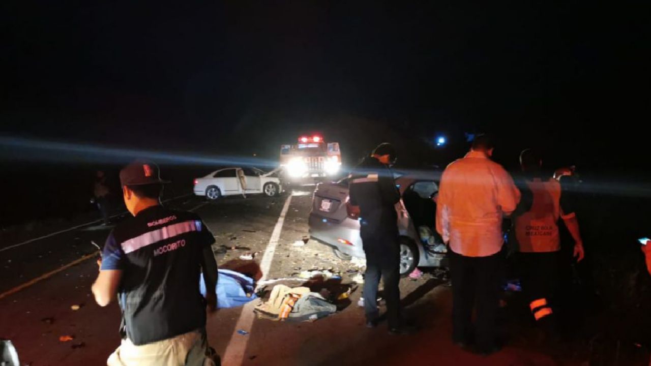 Fatídico choque deja a una mujer sin vida y a 4 heridos, entre ellos una bebé