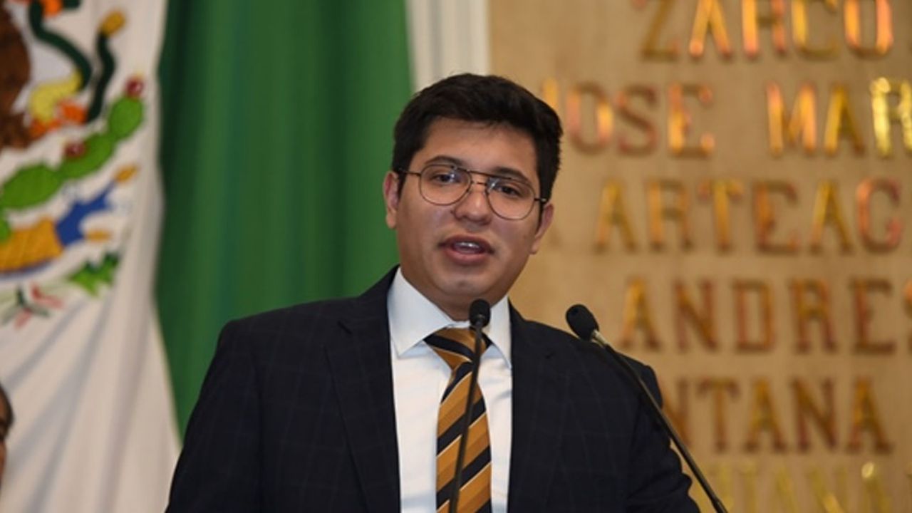 VIDEO: Asaltan a diputado de Morena en CDMX; denuncia que cajero lo puso