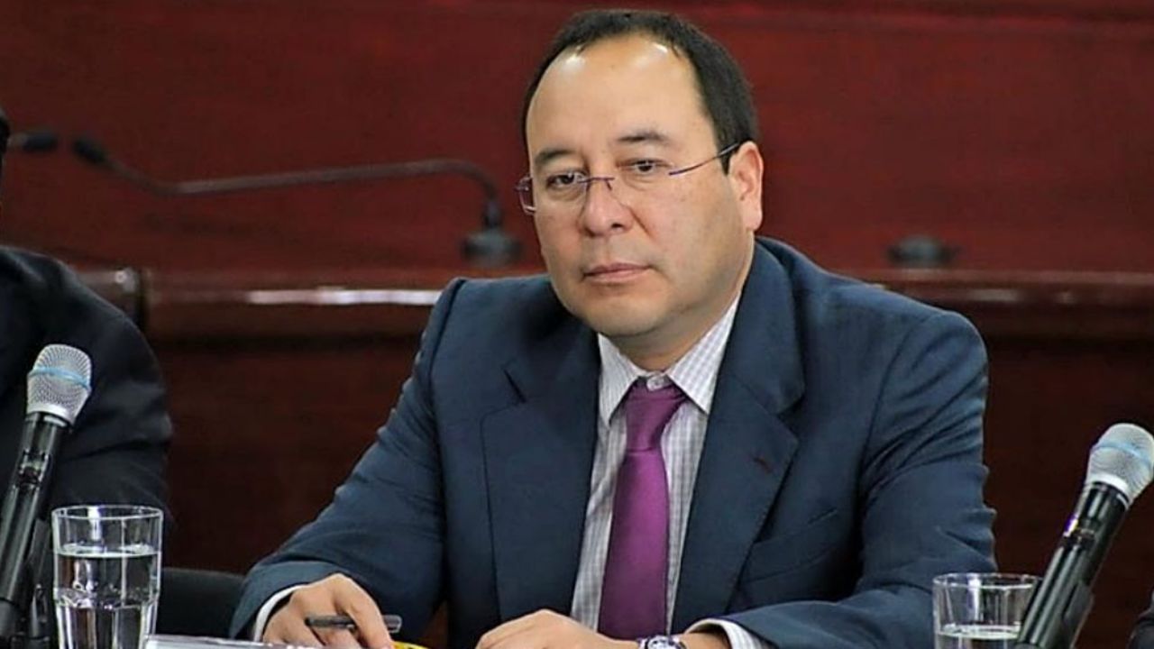 Ladrones armados asaltan al consejero del INE, Ciro Murayama en CDMX
