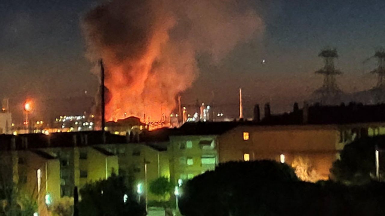VIDEOS: Violenta explosión en planta química causa alarma en España