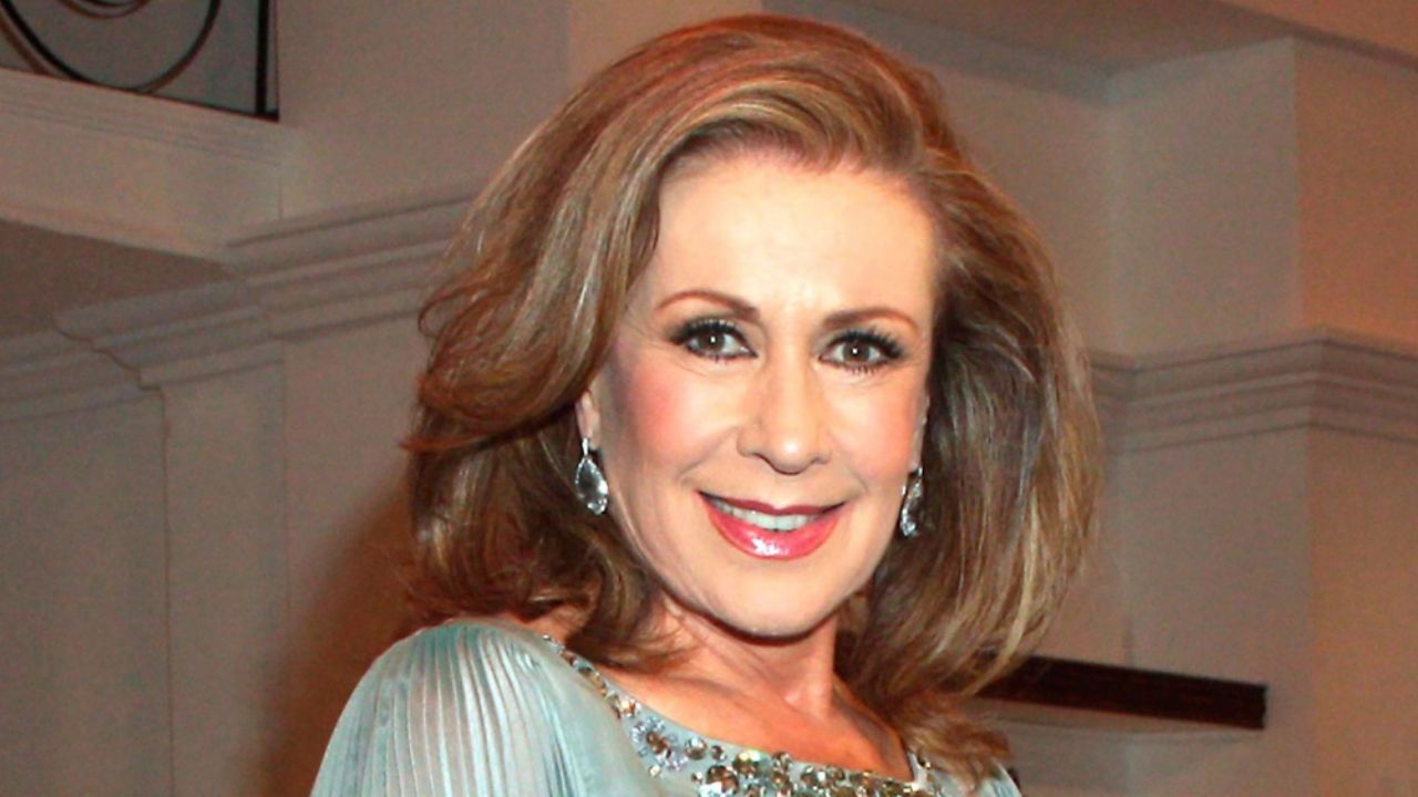 “Malditos todos”: Laura Zapata ‘estalla’ al saber que ya nació el nieto de AMLO