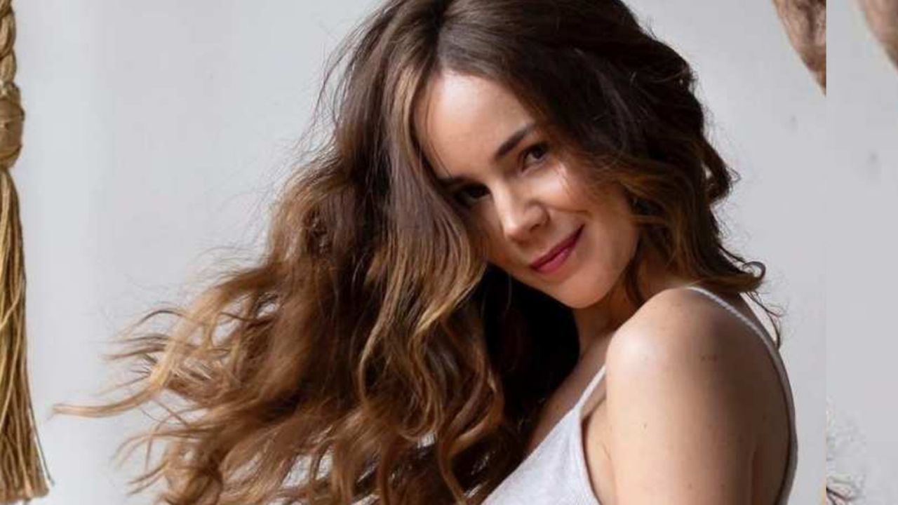 Camila Sodi reta al frío y se deja ver con sexy bikini desde la piscina