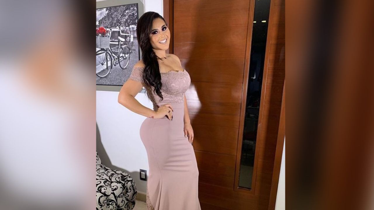 “Benditos cirujanos”: ‘Gomita’ deleita al mostrar su trasero en entallado vestido