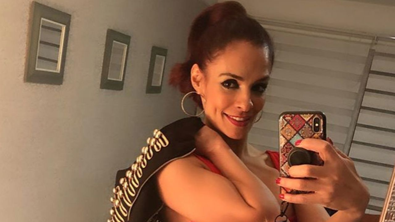 Alma Cero recibe ‘lluvia’ de halagos tras compartir fotos en pequeño bikini