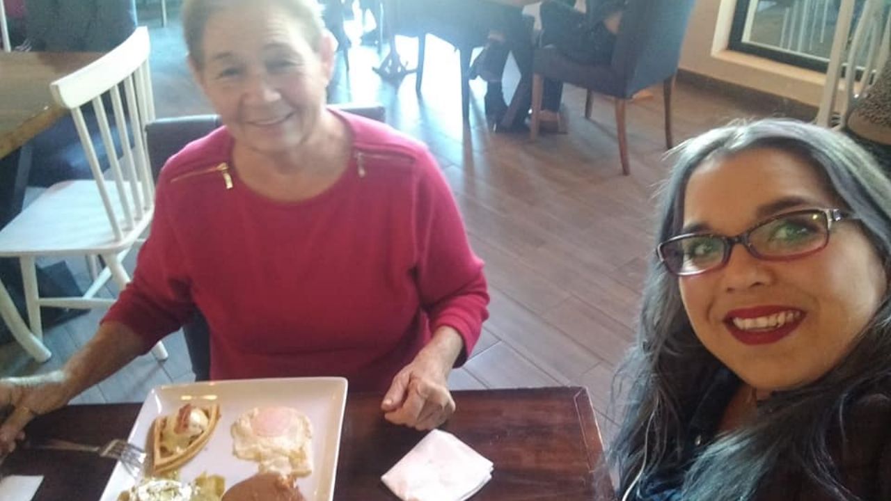 Mónica Alejandra Mendoza celebra un año más de vida y mucha salud