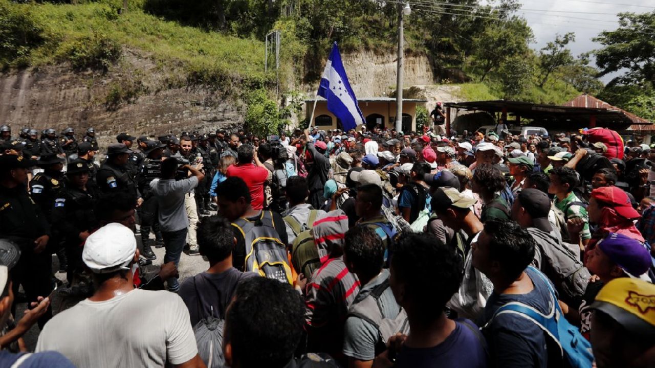 La primera caravana de migrantes del año sale de Honduras con rumbo a EU