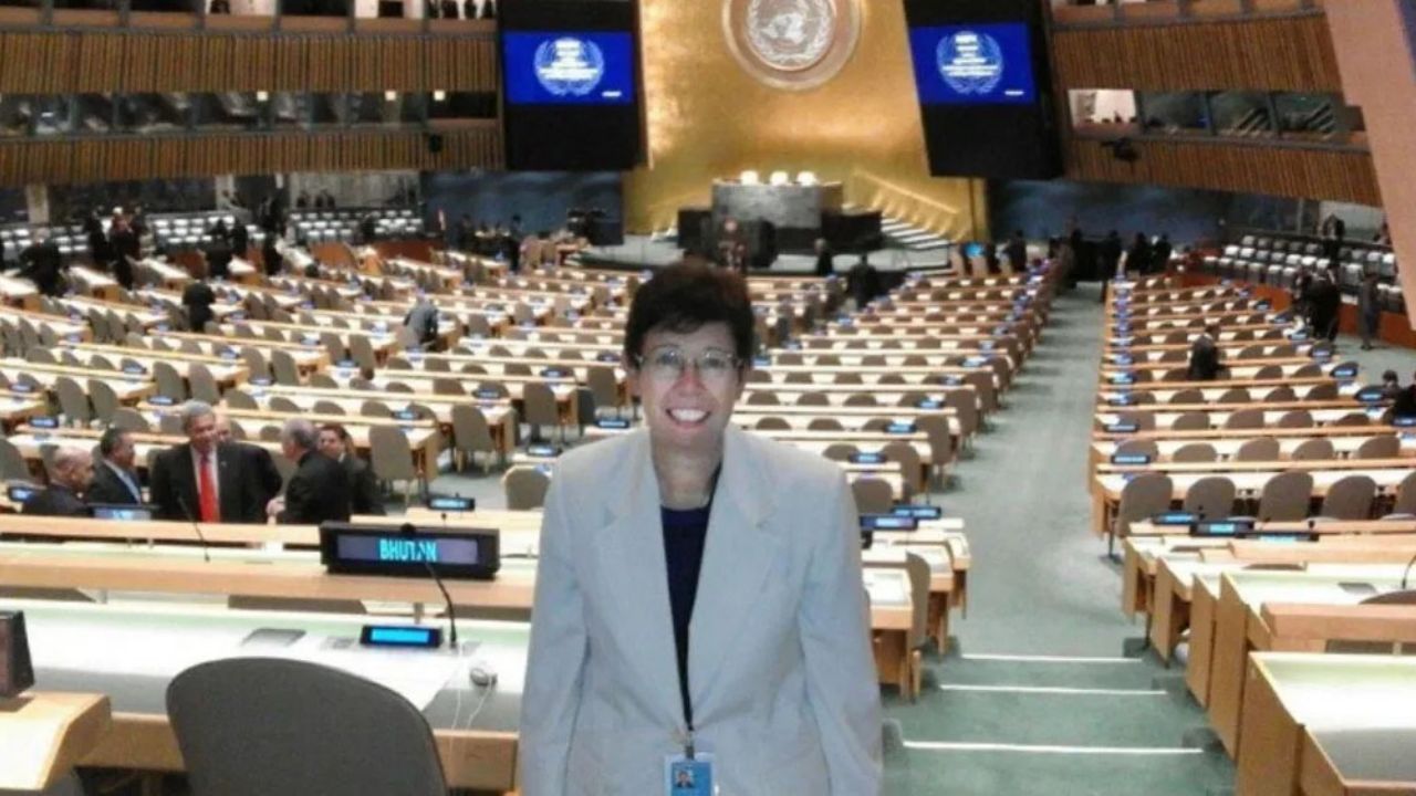Papa Francisco sorprende al nombrar a mujer en alto puesto del Vaticano
