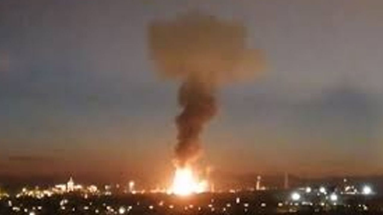 VIDEO: Van 2 muertos y 8 heridos por explosión de planta química en España