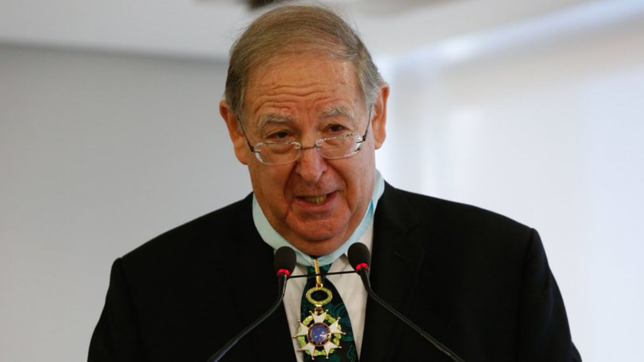 Juez suspende orden de Trump sobre refugiados que buscan asilo