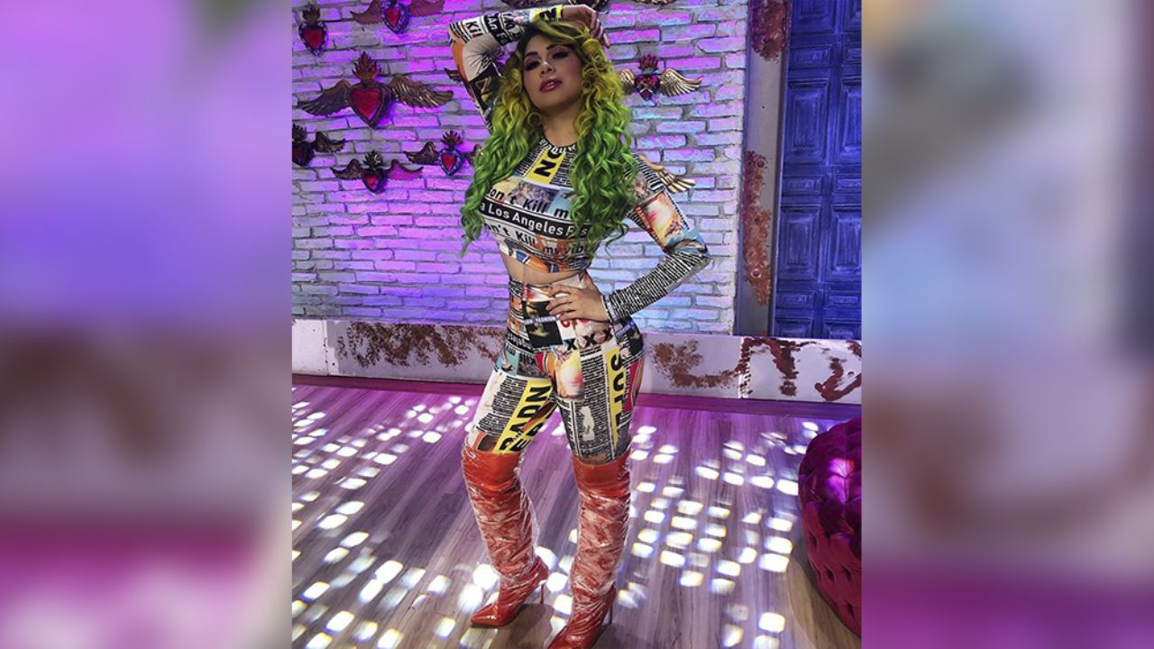 ‘La Bebeshita’ exhibe sus caderas de infarto en el foro de ‘Enamorándonos’