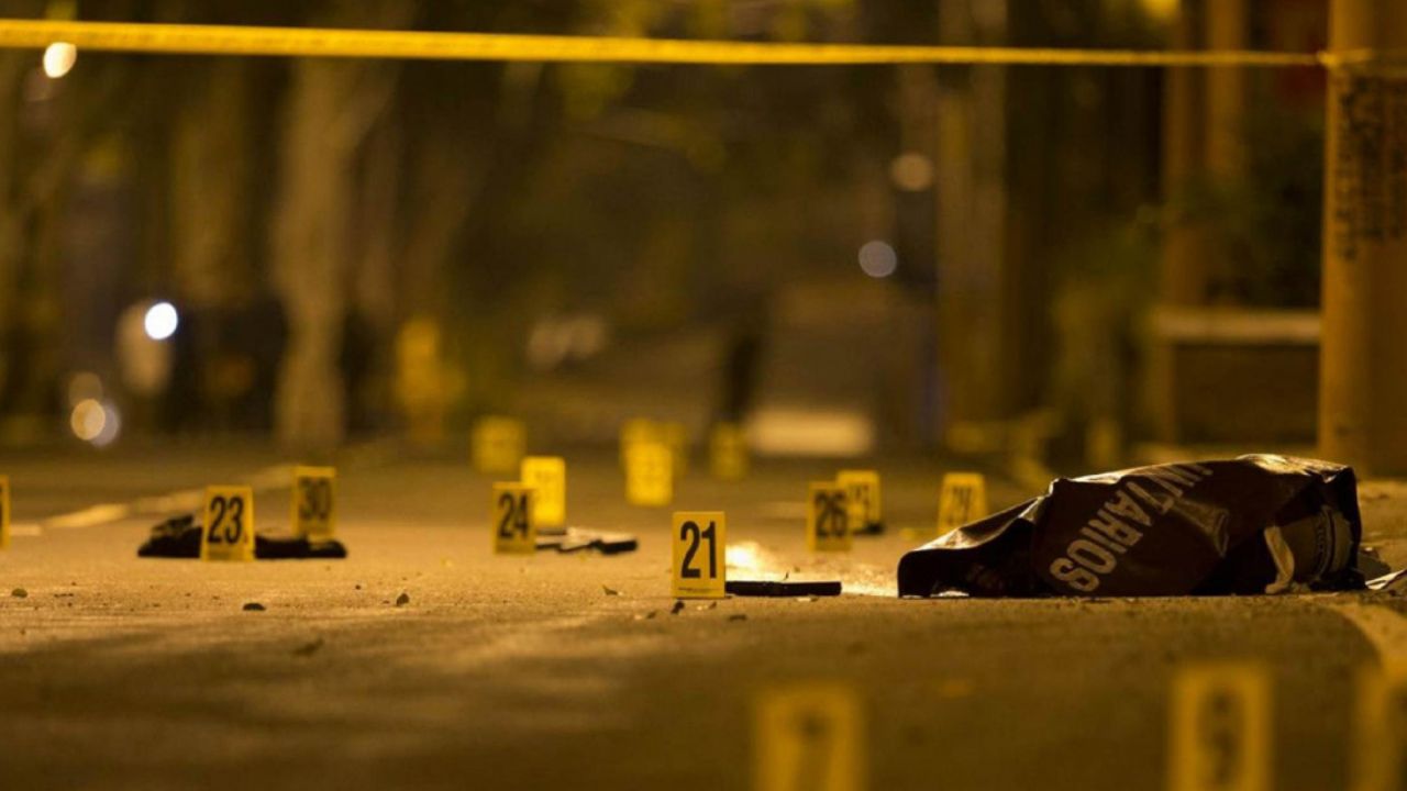 Vendedor de micheladas es baleado dentro de su negocio en Edomex