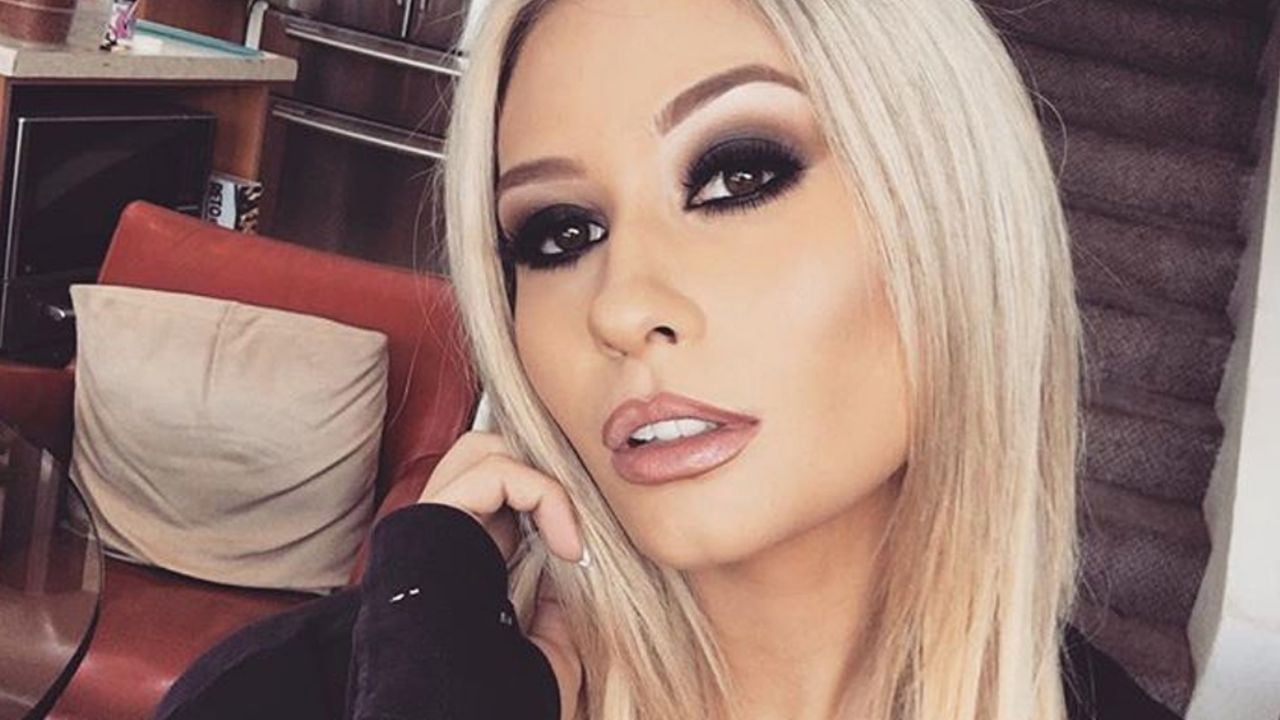 VIDEO: Issa Vegas ejercita su escultural figura en pegaditos leggings negros