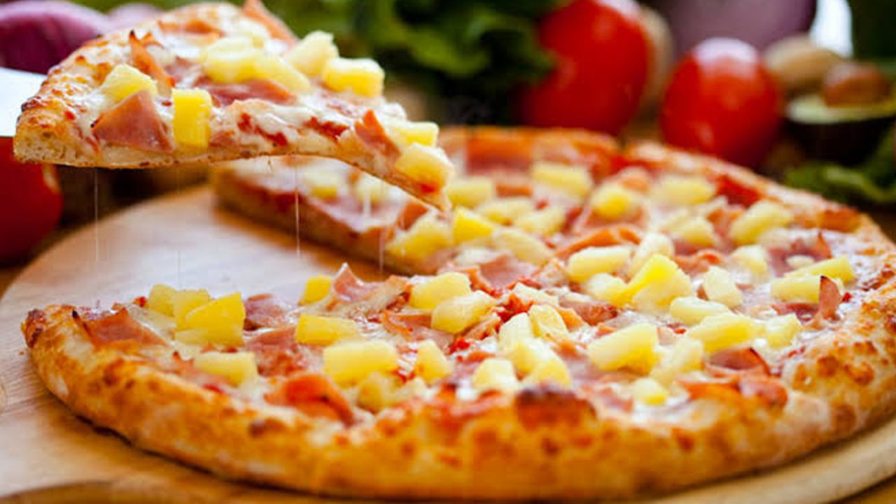 Pizza con kiwi es inventada y varios internautas ya la odian