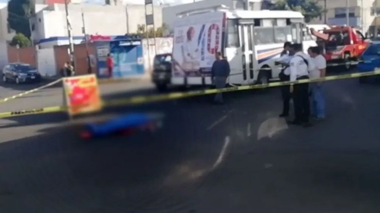 Por accidente, conductor de microbús atropella y mata a su suegra