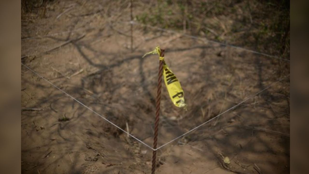 Encuentran tres cadáveres en fosa clandestina en comunidad de Jalisco