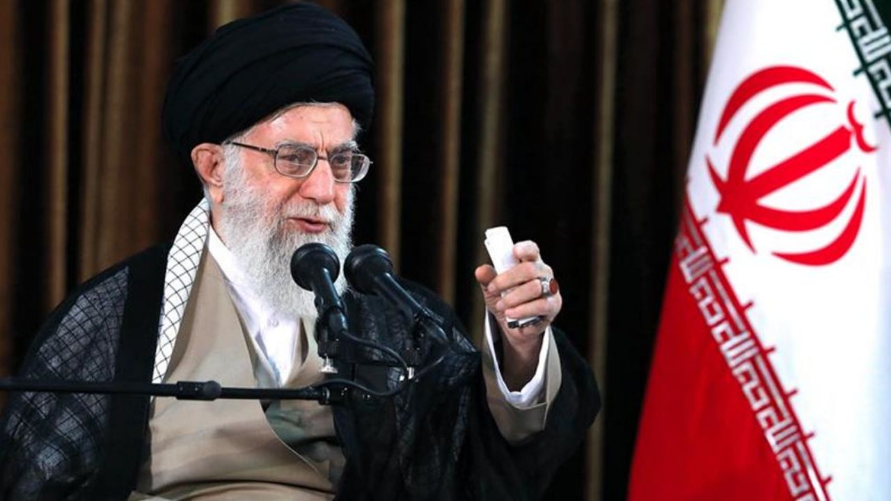 “Trump es un payaso que finge apoyar a los iraníes”: Ayatola Ali Jamenei