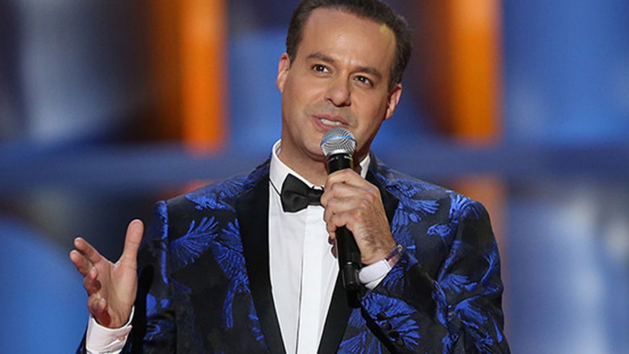 José Joel es captado en cita romántica con mujer; él dice que solo es un ‘free’