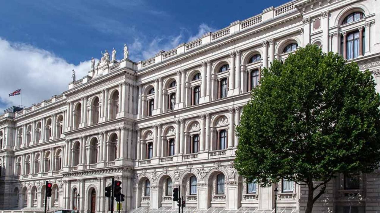 La misteriosa muerte de dos británicas en Pakistán; las hallaron en un baño