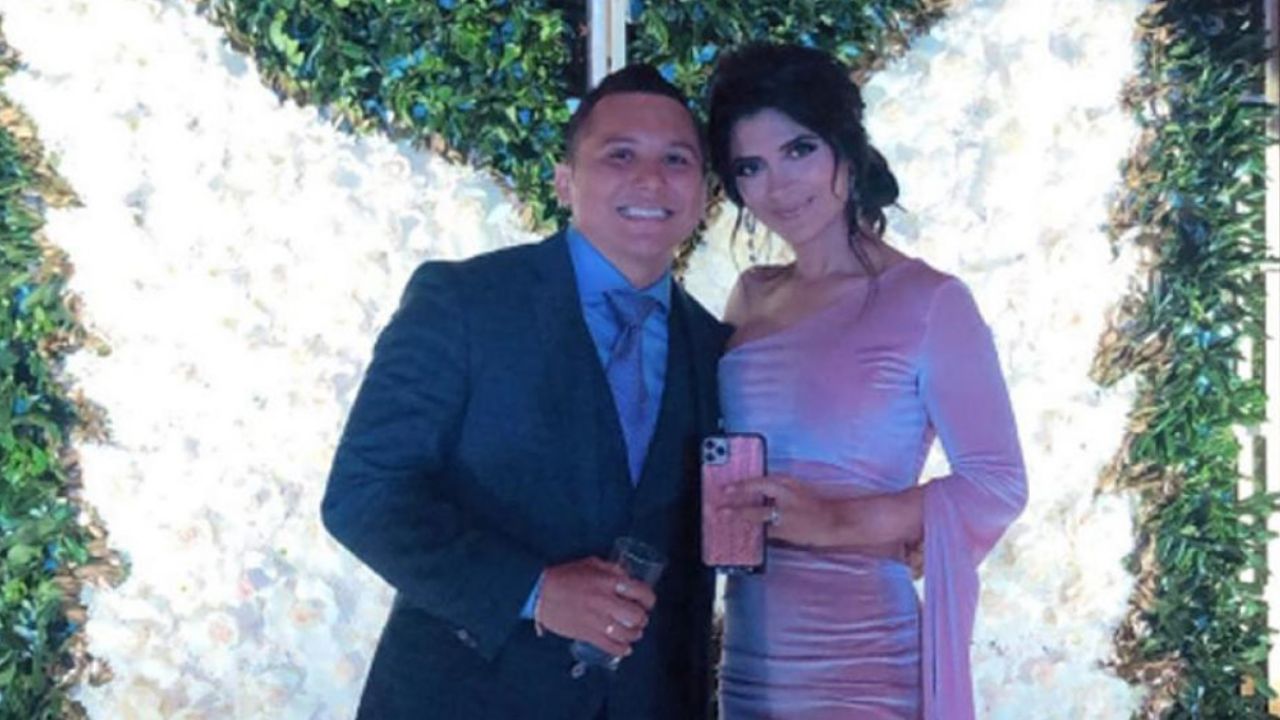 “¿Es Santo Niño de Atocha?”: Kimberly y Edwin, criticados por vestido de su hija