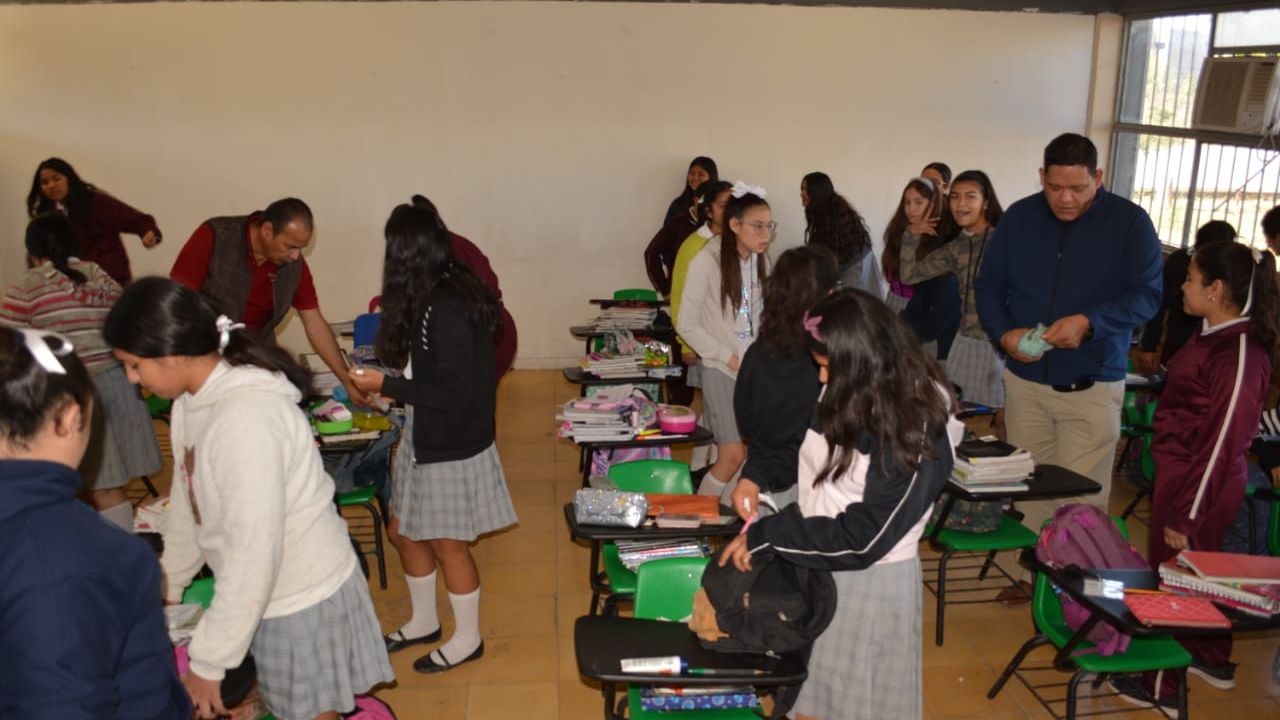 Prevención del Delito realiza Operativo Mochila en secundaria de Navojoa