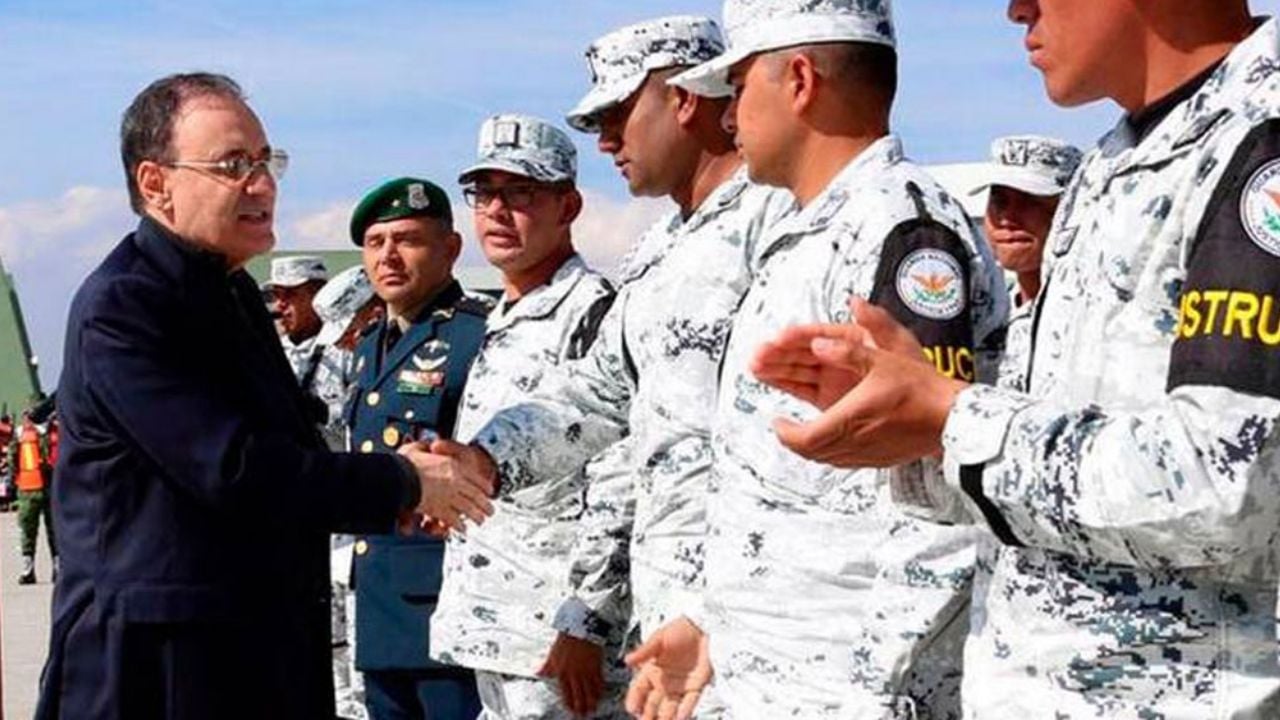 (VIDEO)”No los voy a engañar, vienen tiempos de lucha”: Durazo advierte a GN