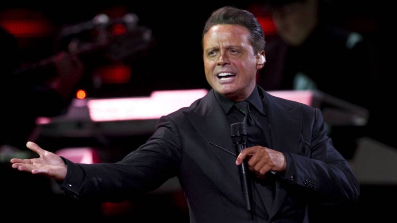 ¿Estará enfermo? Luis Miguel luce irreconocible durante su visita a España